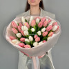 Тюльпаны бело-розовые 19 штук
